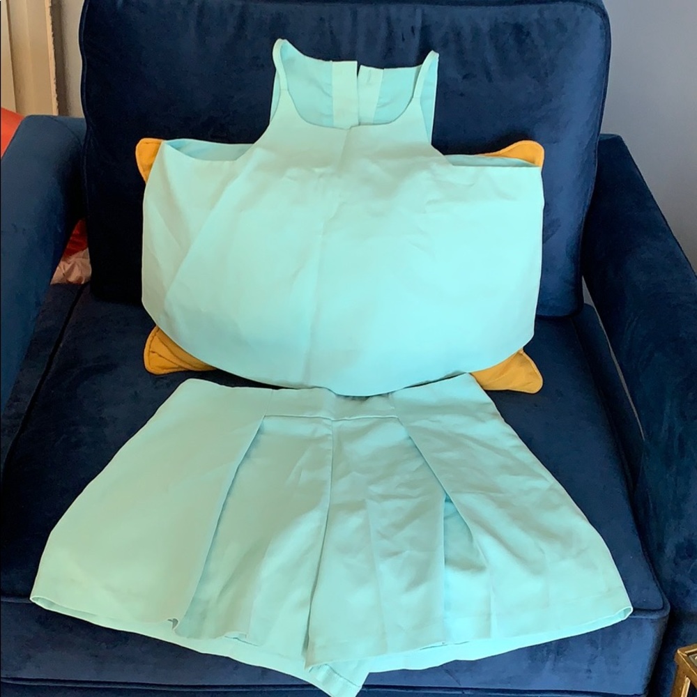 Teal blue top & shorts; size med